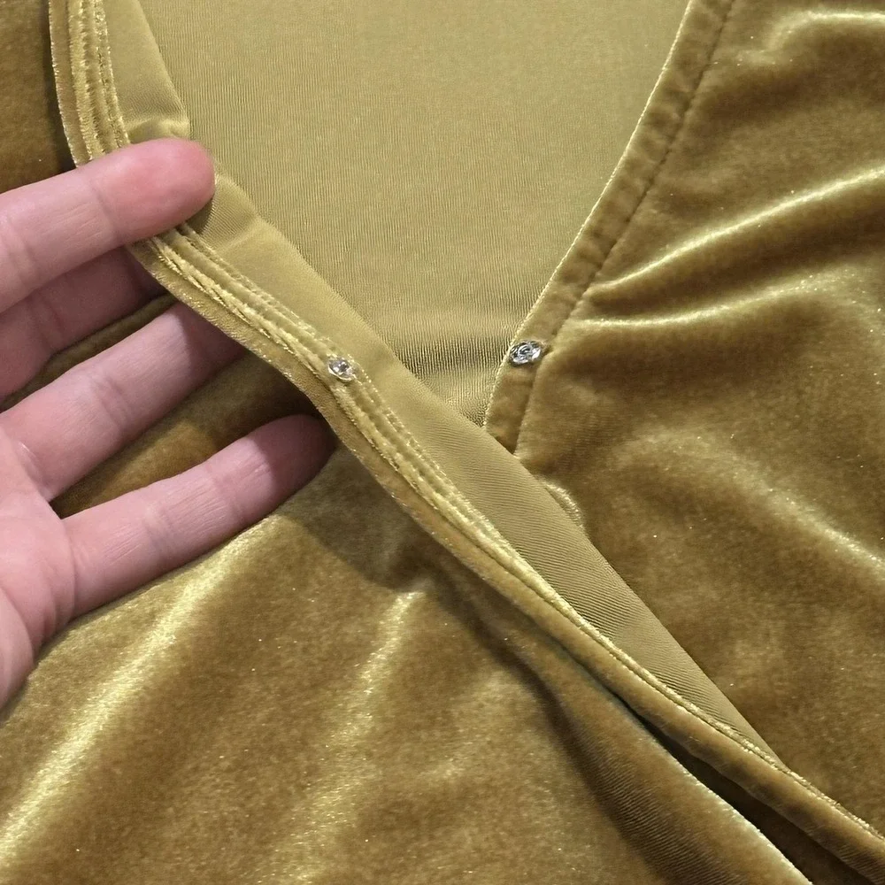 Madewell Shirt Womens Medium Gold Velvet Wrap Puff Sleeve‎ Smocked Hem Top